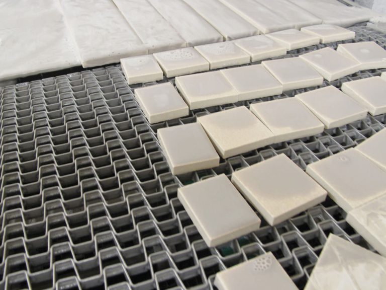 Tile Cutting Della Terra